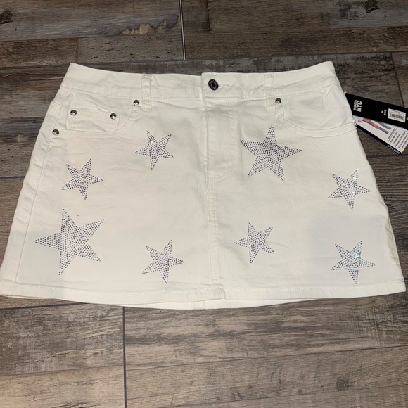 Madden Nyc Dresses & Skirts - White Star Mini Skirt - Women's Medium NWT